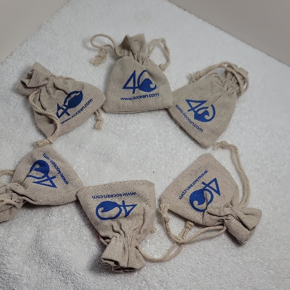 4ocean Burlap Drawstring Bags With Bracelet, And Stickers - Picture 1 of 4